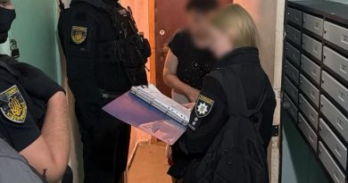 Поліцейські оголосили підозру 23 учасникам скам-спільнот в рамках операції «WallHack»